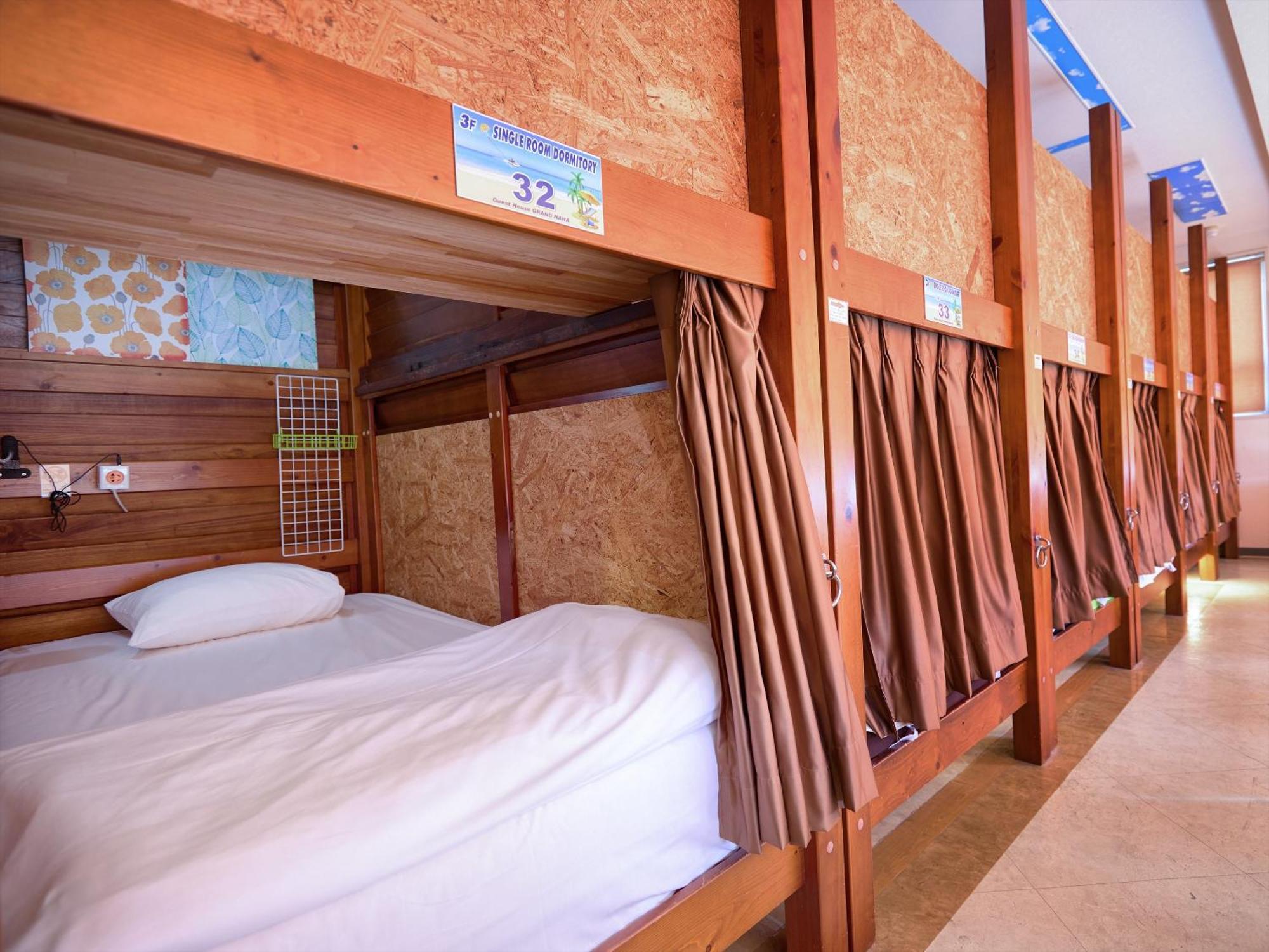 Guest House Grand Наха Екстер'єр фото