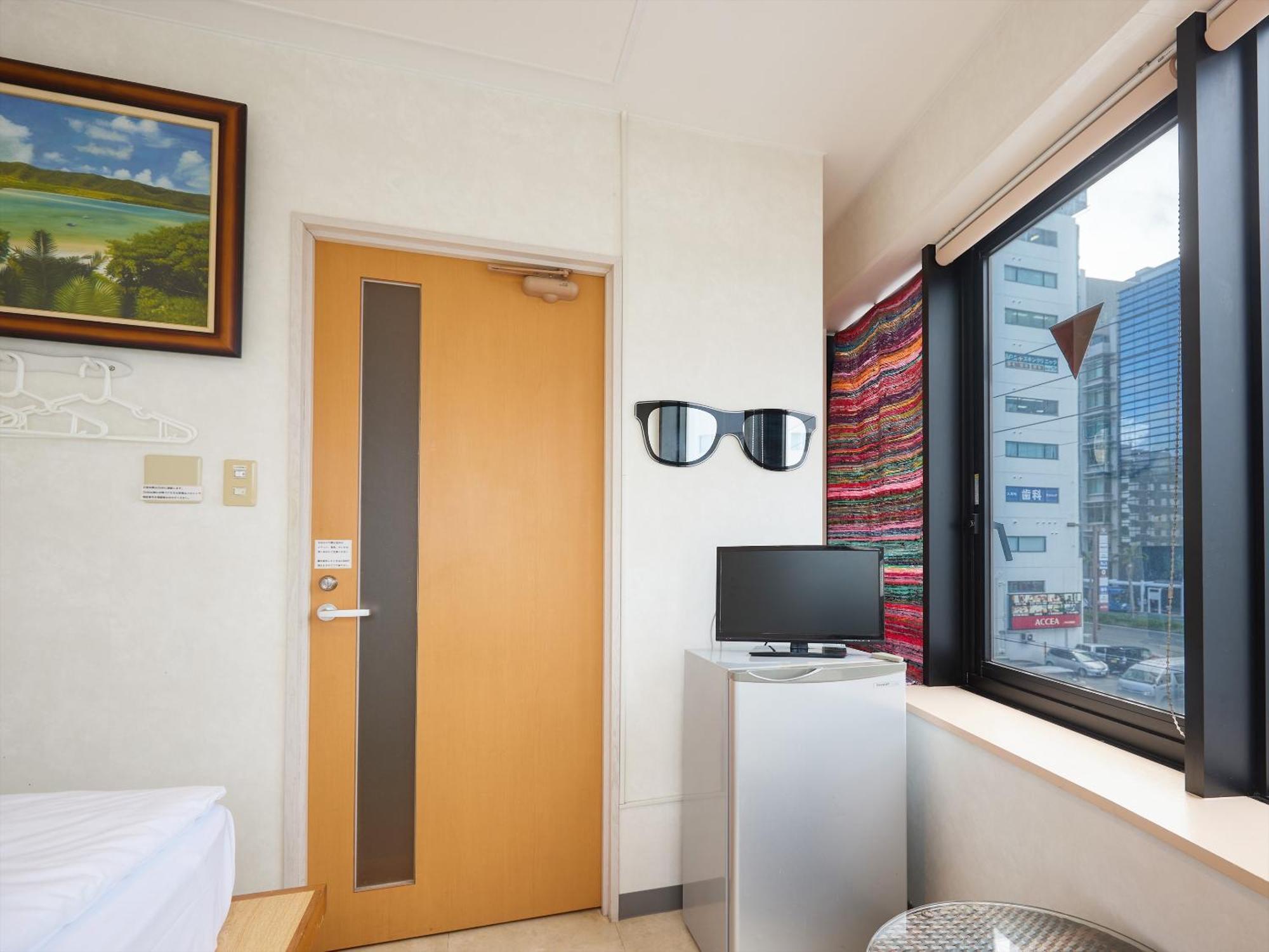 Guest House Grand Наха Екстер'єр фото